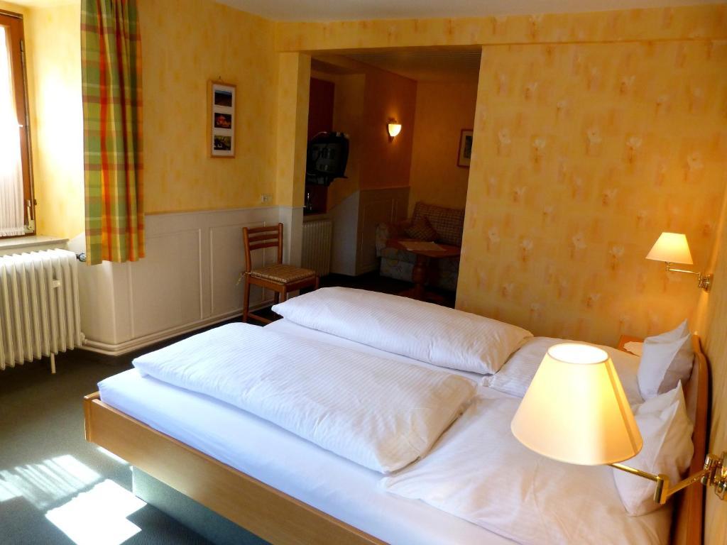 Pension Loeffelschmiede Lenzkirch Rum bild